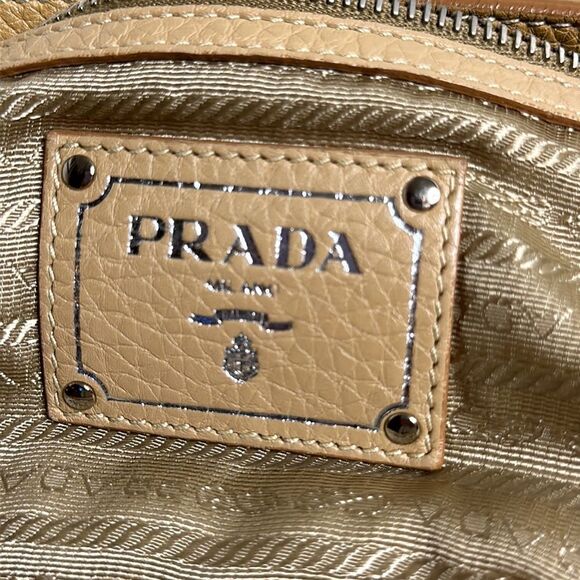 💯 Authentic Prada Tote Bag, Two- Way🍀 - Picture 10 of 16